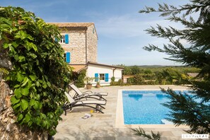 Biệt thự | 4 phòng ngủ 