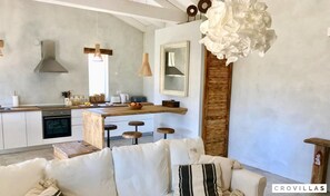 Casa, para fumadores | 4 habitaciones 