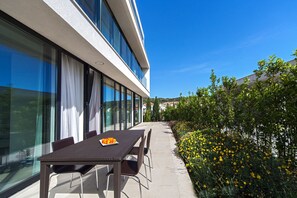 2 عدّة غرف نوم