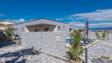 2 عدّة غرف نوم