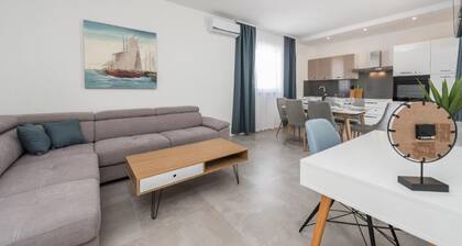 M8 in Vir With 2 Bedrooms and 2 Bathrooms