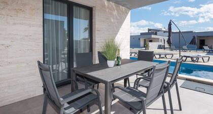 M8 in Vir With 2 Bedrooms and 2 Bathrooms