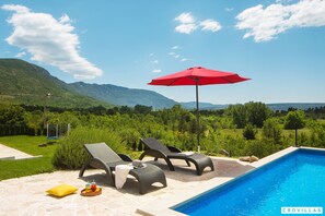 Villa, fumeurs | 4 chambres