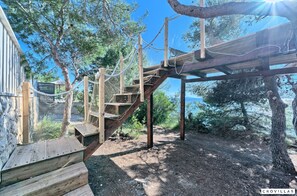 Apartment | 1 bedroom - Treehouse in Murter With 1 Bedrooms and 1 Bathrooms (Tisno)