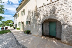 3 bedrooms - Zvonar in Rakotule With 3 Bedrooms and 3 Bathrooms (Karojba)
