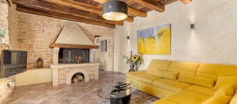 Zvonar in Rakotule With 3 Bedrooms and 3 Bathrooms