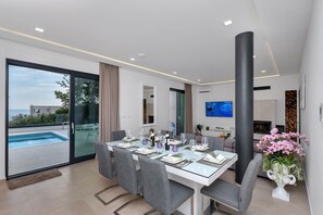 House | 3 bedrooms - Ledjade in Makarska With 3 Bedrooms and 3 Bathrooms (Makarska)