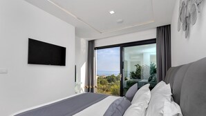 Unclassified image, 5 of 70, button - Ledjade in Makarska With 3 Bedrooms and 3 Bathrooms (Makarska)