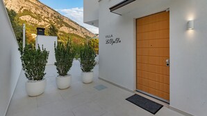Unclassified image, 4 of 70, button - Ledjade in Makarska With 3 Bedrooms and 3 Bathrooms (Makarska)