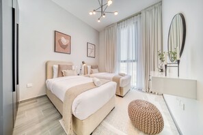 2 bedrooms, in-room safe, iron/ironing board, free WiFi