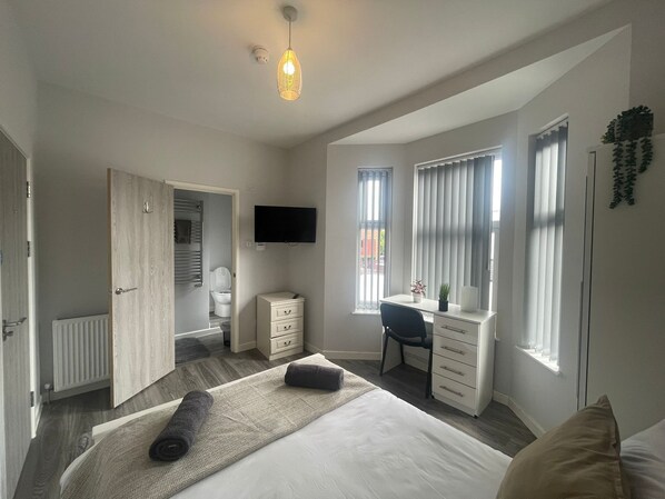 1 chambre, fer et planche à repasser, Wi-Fi, draps fournis