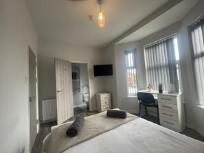 1 chambre, fer et planche à repasser, Wi-Fi, draps fournis