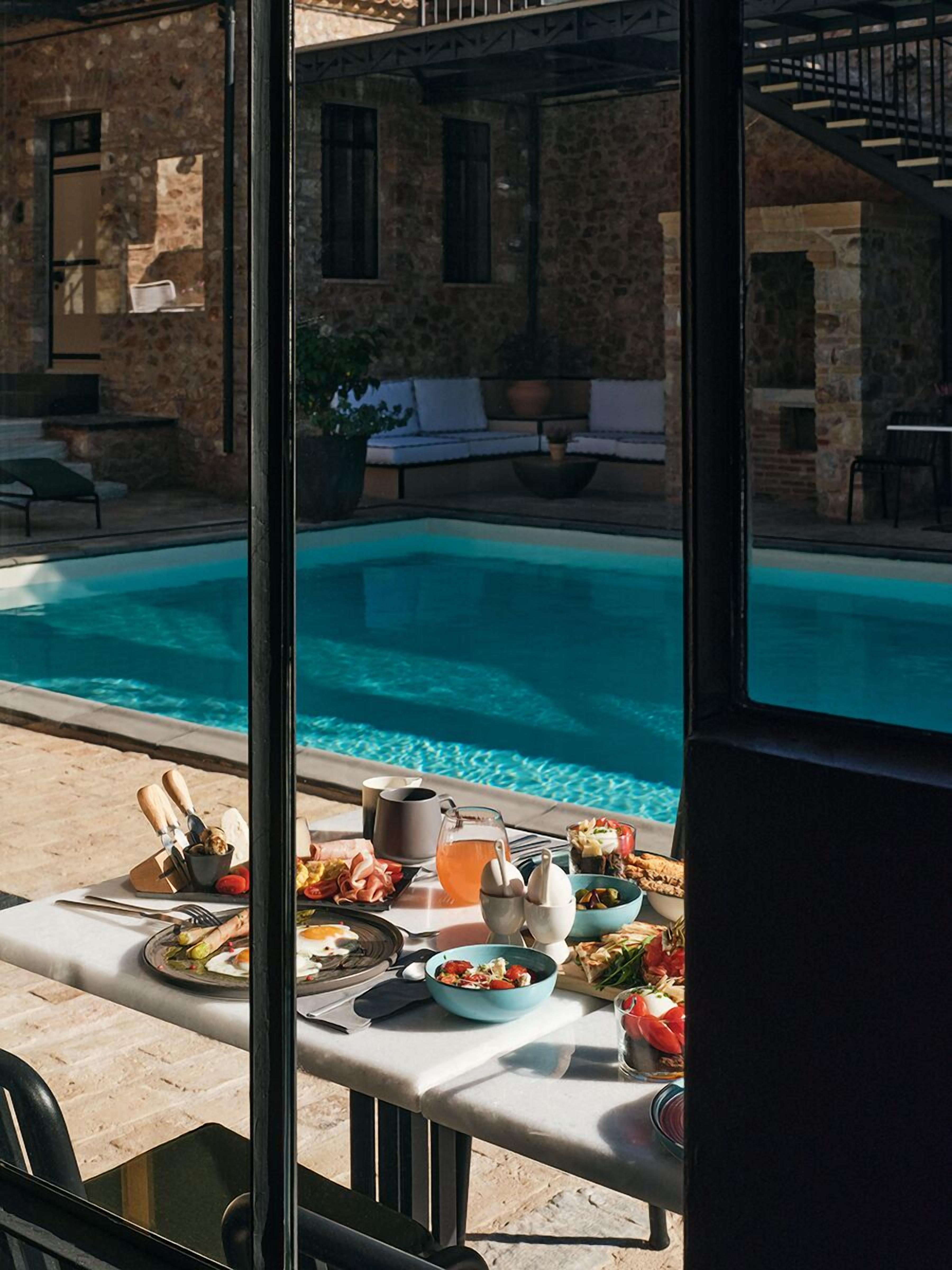 Free daily local cuisine breakfast 