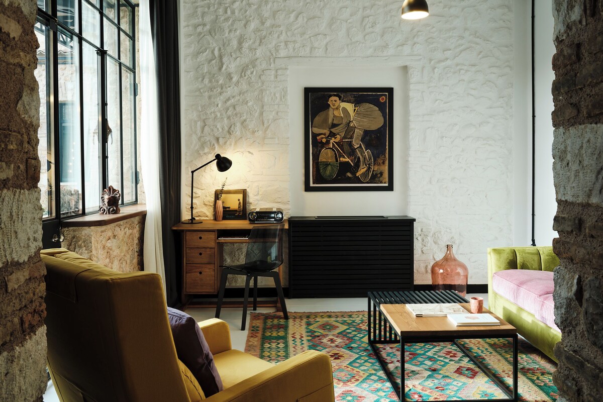 Elea - Deluxe Courtyard Suite
