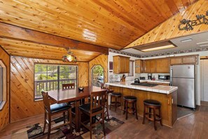 Fridge, microwave, oven, stovetop - Skyhigh Chalet | Outdoor Spa - Near Village (Big Bear Lake)