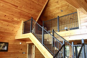 Interior - NEWLY RENOVATED 4 br, Beautiful Views, Game Room, Theater Room, Sleeps 12 (Sevierville)