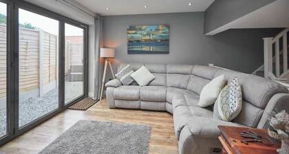 Host & Stay | The Old Jail Barber's Shop