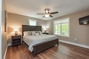 5 bedrooms, free WiFi, bed sheets