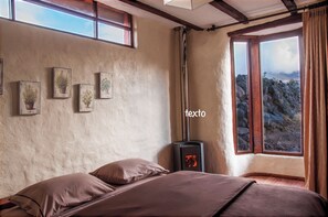 Deluxe Double or Twin Room | Premium bedding, down comforters, pillowtop beds, in-room safe - Hotel Tambopaxi (Machachi)