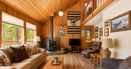 Peters Cabin Cozy Retreat in Sisters Tollgate Area