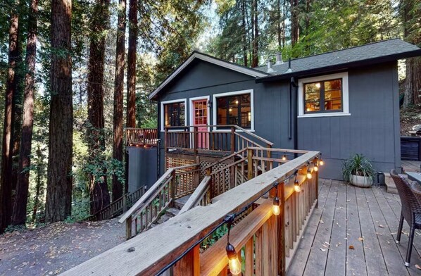 Exterior - Stairway to Haven ~ Family Cabin in Monte Rio (Monte Rio)