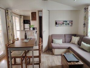 Télévision, table de tennis de table