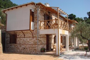 Villa | Exterior