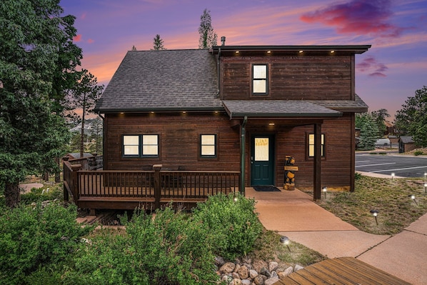 Condo, 2 Bedrooms | Exterior