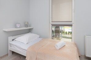 1 bedroom, cribs/infant beds, free WiFi, bed sheets