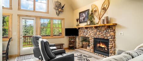 Condo, 2 Bedrooms | Living area