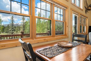 Condo, 2 Bedrooms | Dining