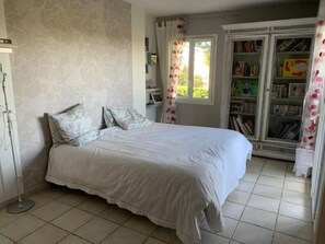 6 bedrooms, free WiFi, bed sheets - Magnifique Villa Piscine et Spa (Villeneuve-lès-Avignon)