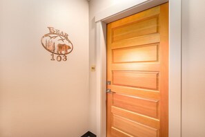 Studio, 1 Bedroom | Interior entrance - Solitude Bear Room Ada 103 - Estes Park 1 Bedroom Studio by RedAwning (Estes Park)