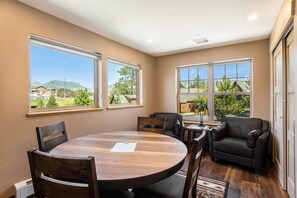 Estudio, 1 habitación | Restauración