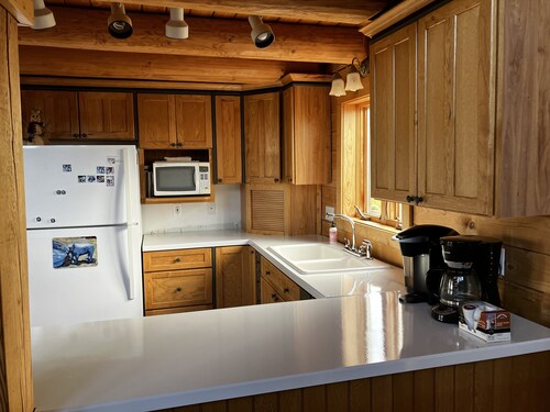 River Frontage! Beautiful log home sitting on Yellowstone River with 360  views!