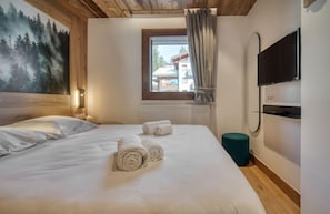 Egyptian cotton sheets, premium bedding, soundproofing, free WiFi - Lodge des Glaciers (Montvalezan)