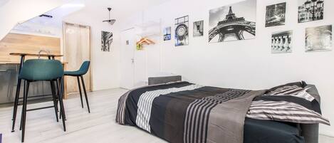 مكواة/لوح كي وواي فاي مجانًا وملاءات أسرّة