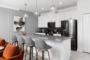 Fridge, microwave, oven, stovetop - Last Minute Disney Getaway! Private Pool & Themed Bedrooms. Book Now! #70101 (Orlando)