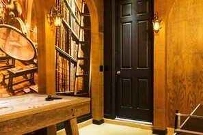 Games room - Last Minute Disney! Private Pool, Hot Tub, Game Room & Themed Bedrooms. Book Now! #90507 (Orlando)