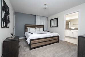 5 bedrooms, iron/ironing board, WiFi, bed sheets