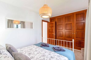 3 bedrooms, free WiFi, bed sheets - Rubi Mar - Three Bedroom Villa, Sleeps 6 (Playa Blanca)