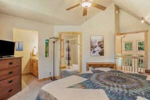 Condo, 2 Bedrooms