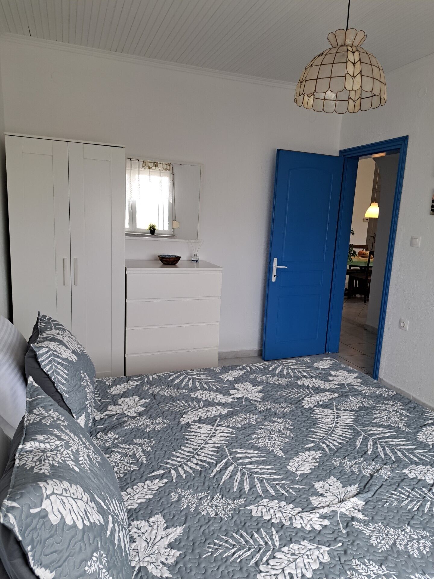 2 室のベッドルーム、アイロン / アイロン台、WiFi、ベッドシーツ