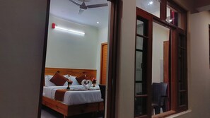 Superior Room - White Mountain By Hill Hikers (Dharamshala)