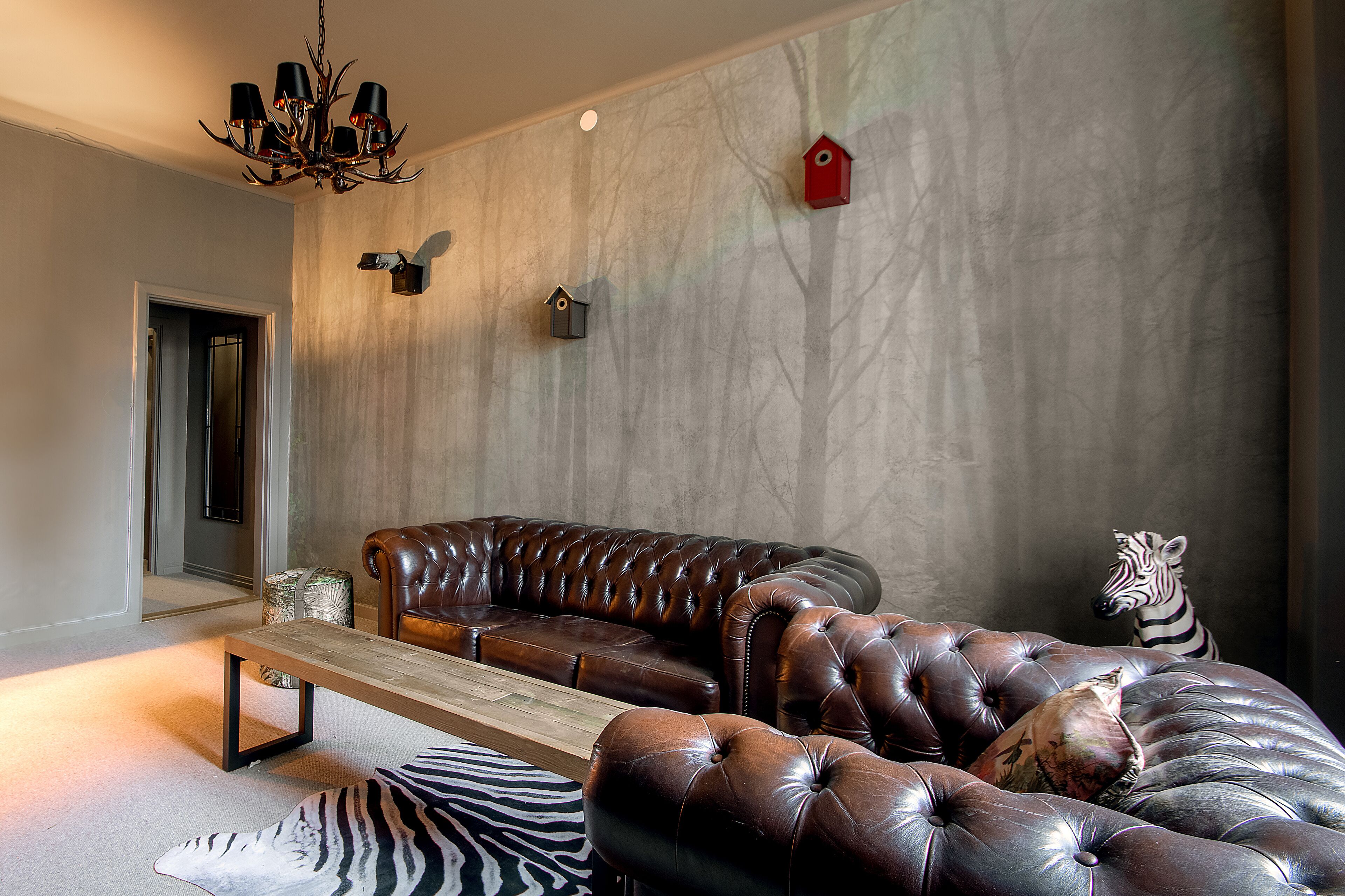 家庭套房 | 高档床上用品、迷你吧、遮光窗帘、熨斗/熨板