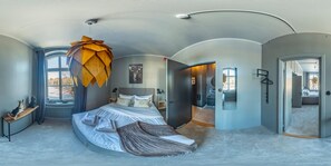 ファミリー スイート | バスルーム | シャワー、バスアメニティ (無料)、ヘアドライヤー、タオル