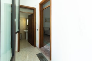 Casa família | 2 quartos, roupas de cama premium, edredons de pluma