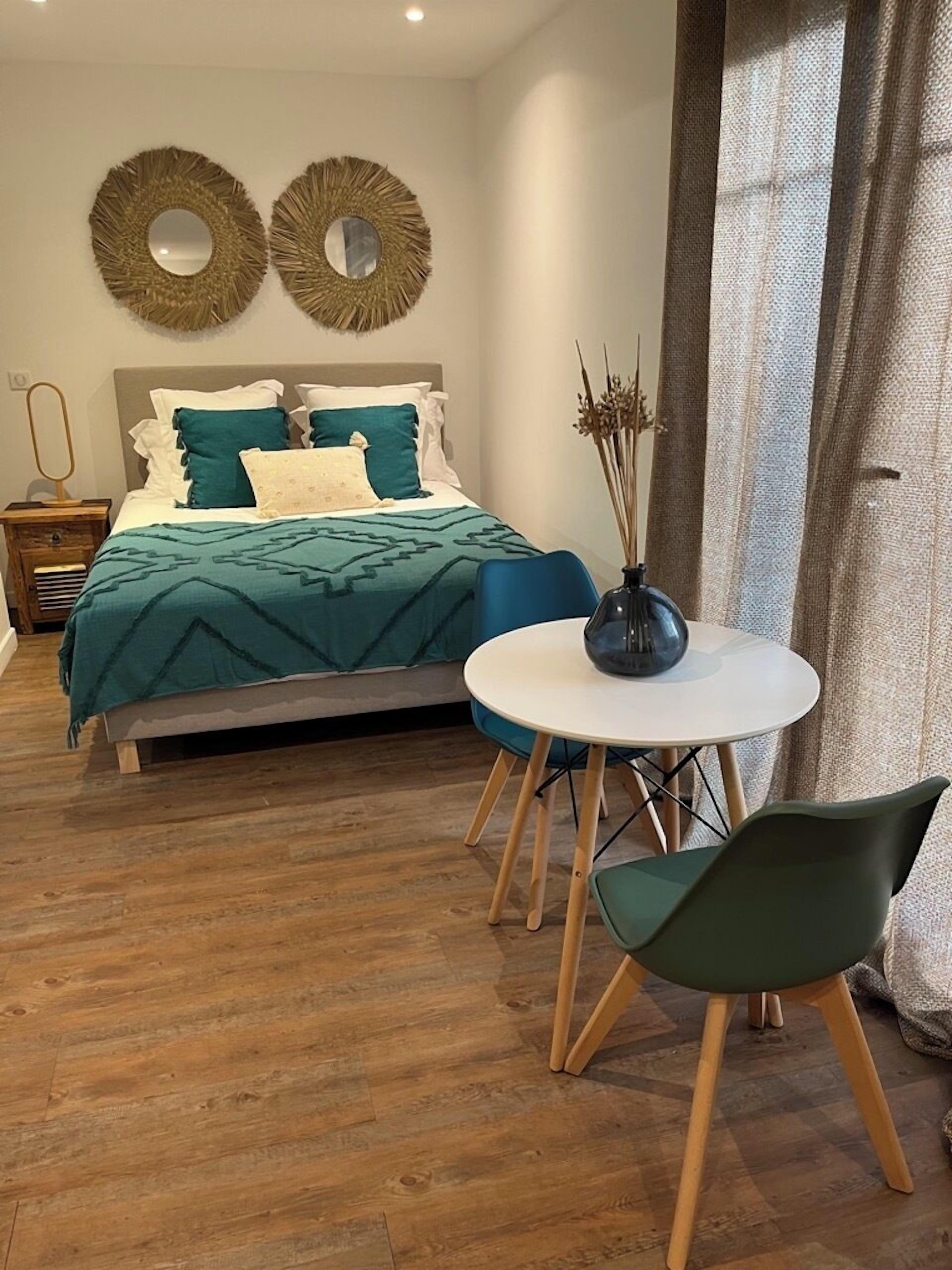 디럭스 스튜디오 | 무료 WiFi