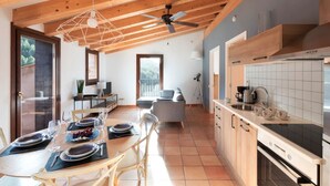 Private kitchen - Can Morei - El Castell, Apart. 4 Personas, Terraza (Orpi)