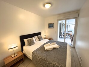 2 slaapkamers, een strijkplank/strijkijzer, wifi, beddengoed